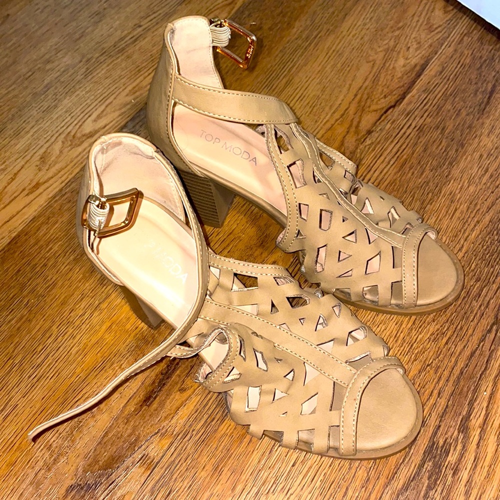 tan heels